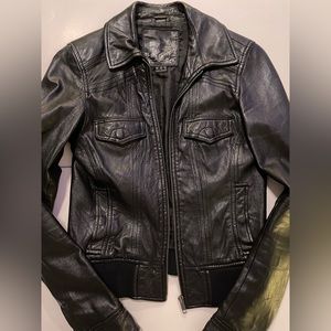 Women’s Black Leather Jacket Vintage Y2K 90s size XS 100% Genuine Leather